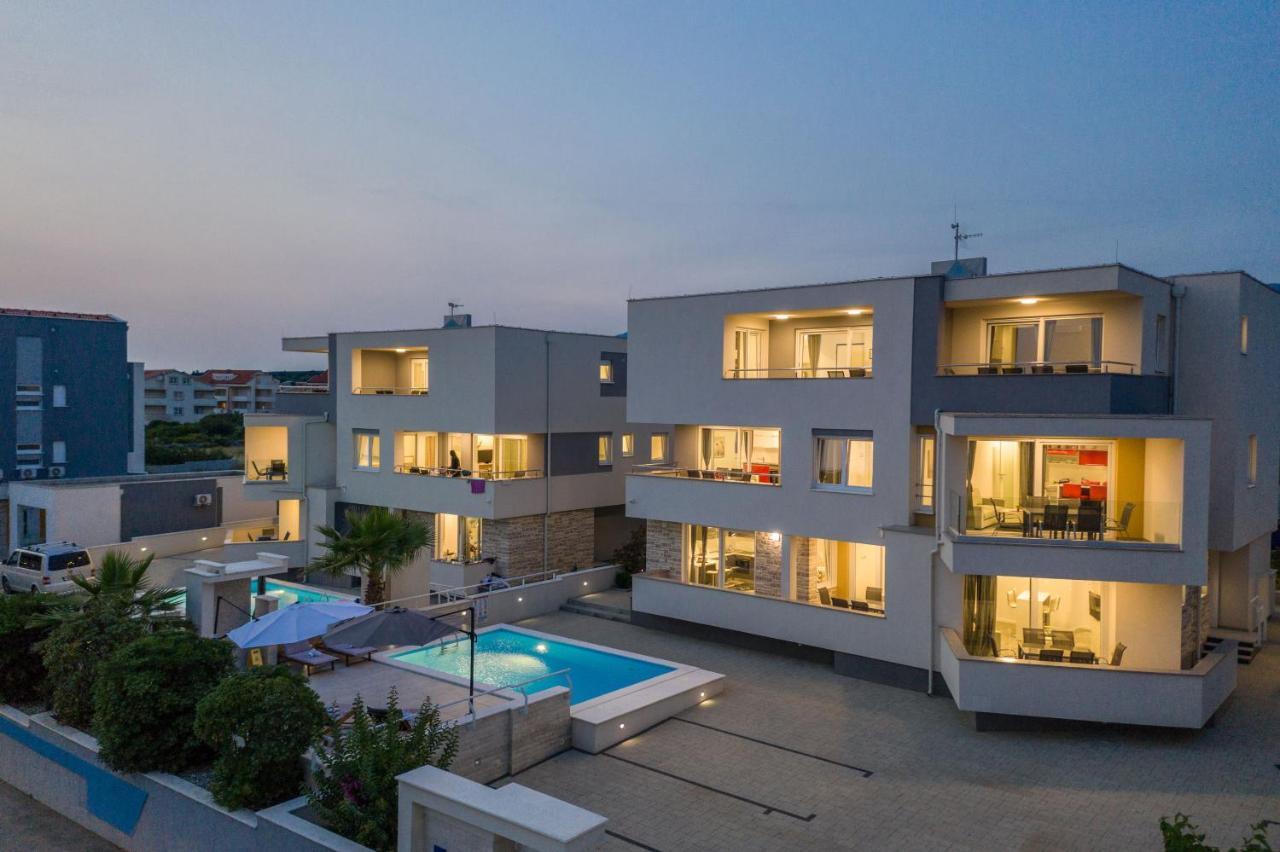 Apartments&Rooms Danivan Pool Villas B Novalja Buitenkant foto